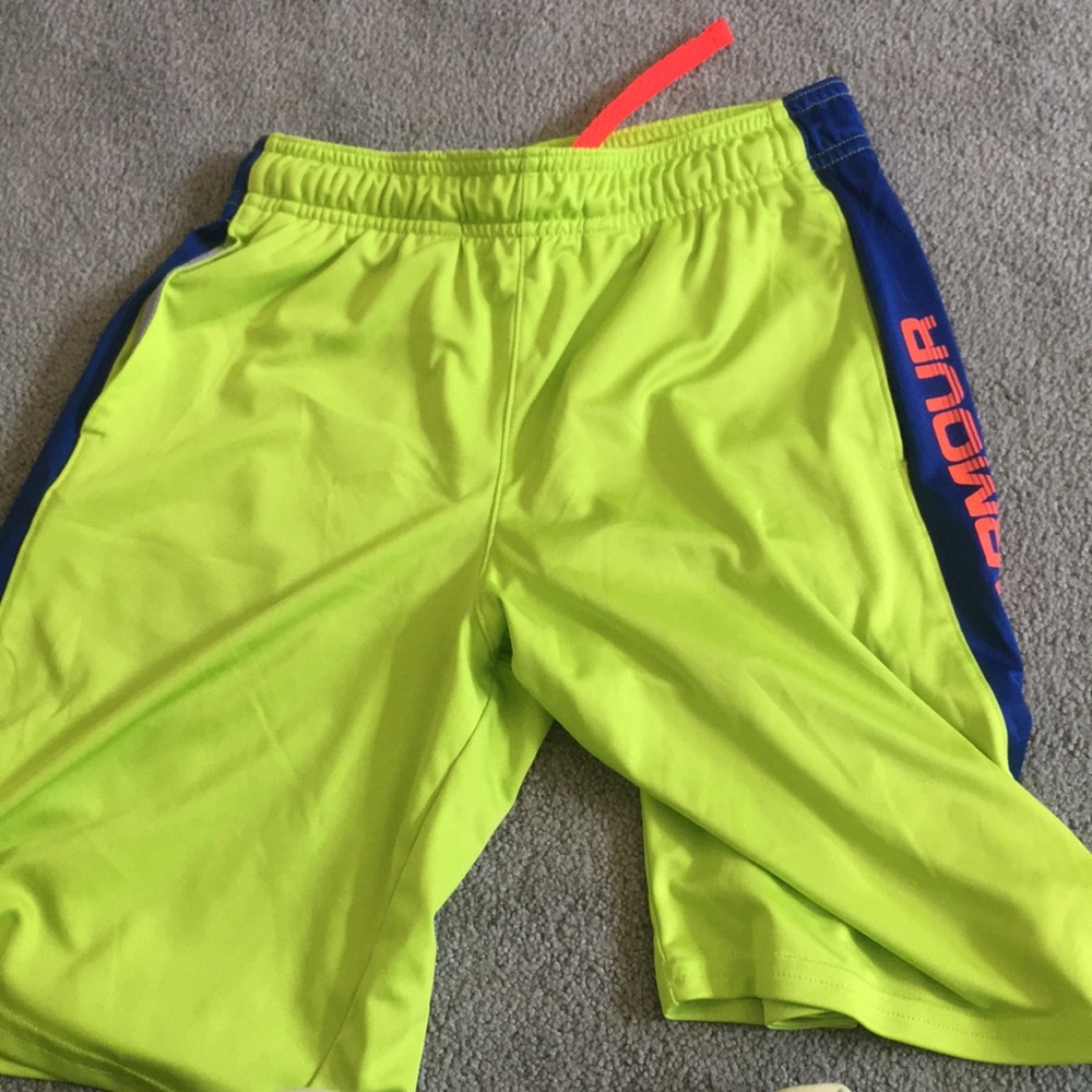 Under amour short